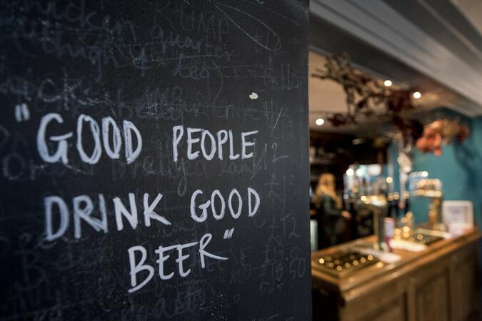 caxton_arms_sign.jpeg